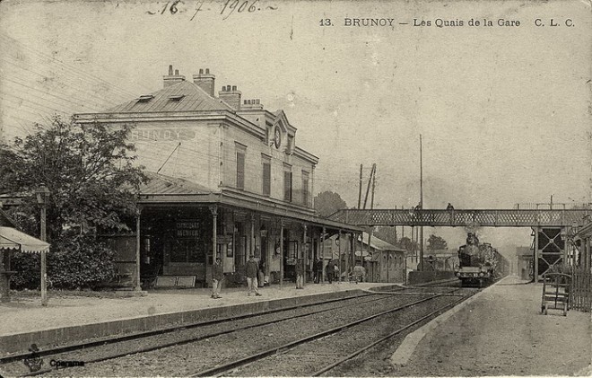 Gare-Brunoy-13-b.jpg