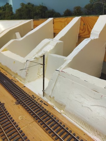 Support caténaire g.jpg