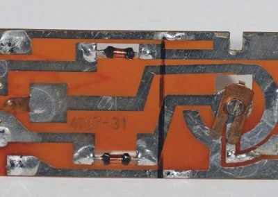 4 - Coupure du circuit imprimé, seule la partie de gauche sera conservée.