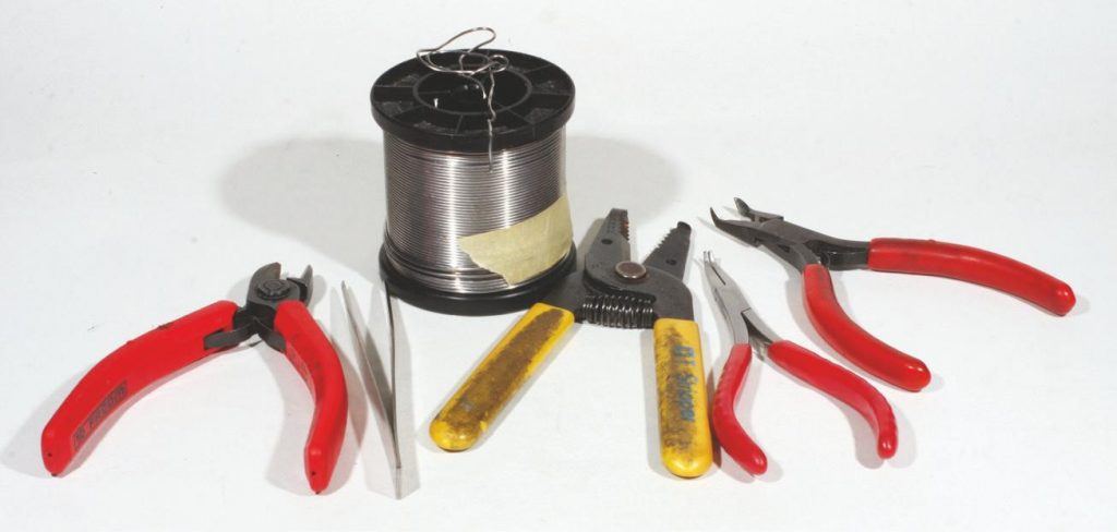 4 - Divers outils utiles pour le câblage.